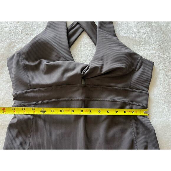 Fabletics Size XL Oasis Rib Twist Front 7/8 Jumpsuit In Taupe Slate - Picture 13 of 15